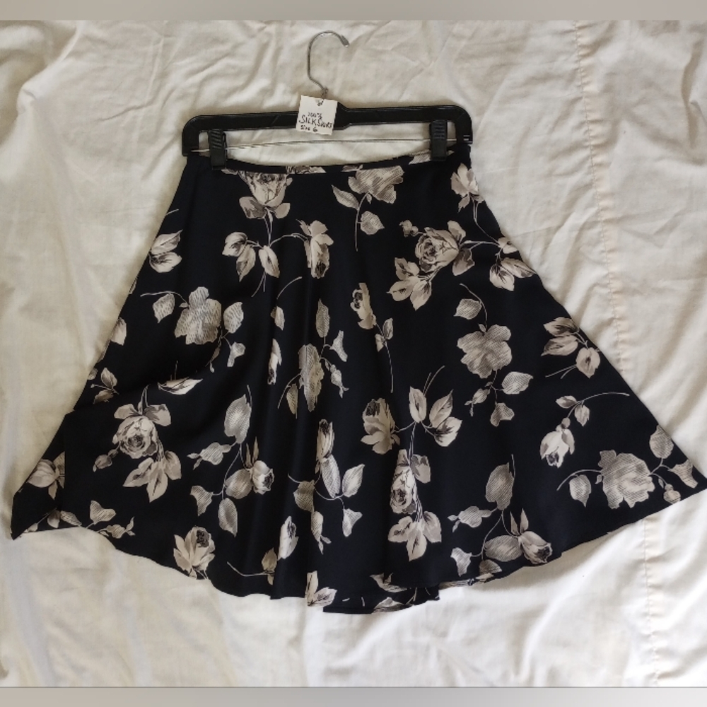 100% Silk Skirt Casual Corner Black-Ivory-Tan-Grey Floral